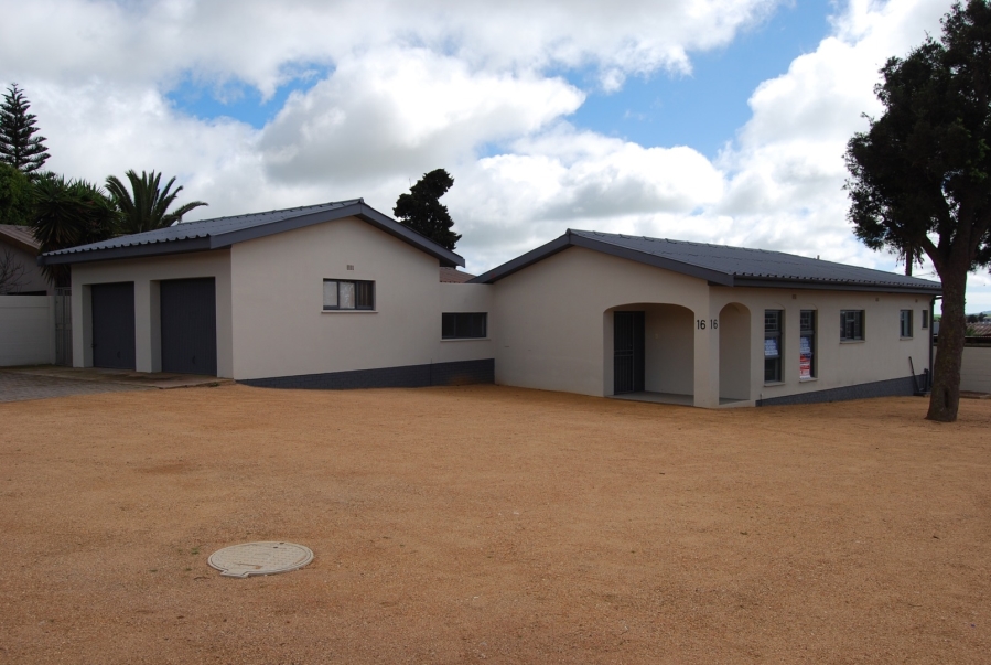 To Let commercial Property for Rent in Vredenburg Western Cape